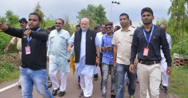 प्रोग्राम में पहुंचते समय की फोटो.