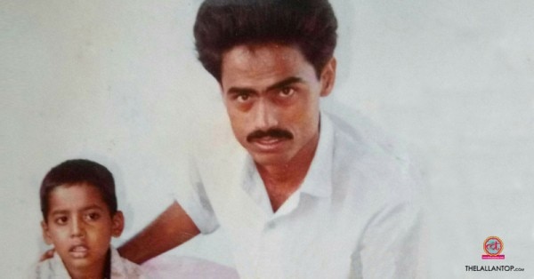 जवानी का वो दौर जब ख़ुद को नसीर से कम नहीं समझते थे. चरण सिंह बड़े बेटे चंद्रप्रकाश के साथ.