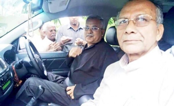 भूपेश बघेल अगर अदालत में वकील कर लेते, तो उन्हें जमानत मिल सकती थी. लेकिन भूपेश ने जमानत लेने से इन्कार कर दिया.