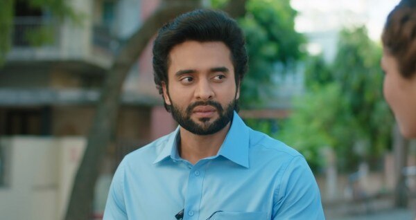 जैकी भगनानी बहुत डल लगते हैं. क्या इसे मेथड एक्टिंग का चरम कहा जा सकता है? ऐसा लगता तो नहीं!