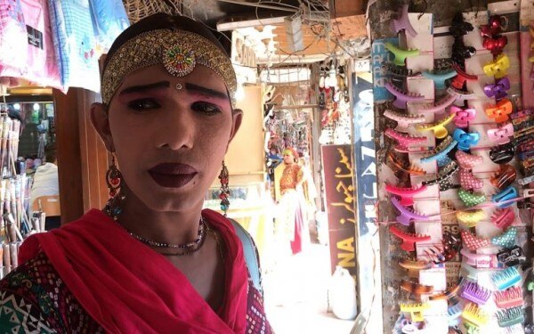 पाकिस्तान का एक समकालीन ख्वाजासरा (तस्वीर: pulitzercenter.org)