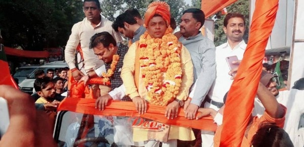 सुभाष यदुवंश ने जाति लिखने के आरोपों पर सफाई दी.