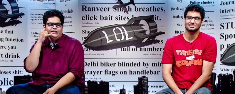 AIB के एक शो के दौरान तन्मय भट्ट और गुरसिमरन खंबा.