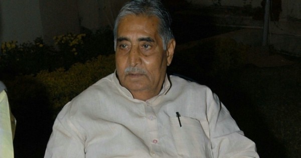 सीएम पद के लिए सुंदरलाल पटवा का नाम आगे बढ़ाने की जिम्मेदारी कैलाश जोशी को दी गई थी.