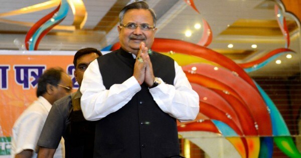 2012 में रमन सिंह के शासनकाल के दौरान सीबीआई के अधिकारियों को बंधक बना लिया गया था. 2012 में रमन सिंह के शासनकाल के दौरान सीबीआई के अधिकारियों को बंधक बना लिया गया था.