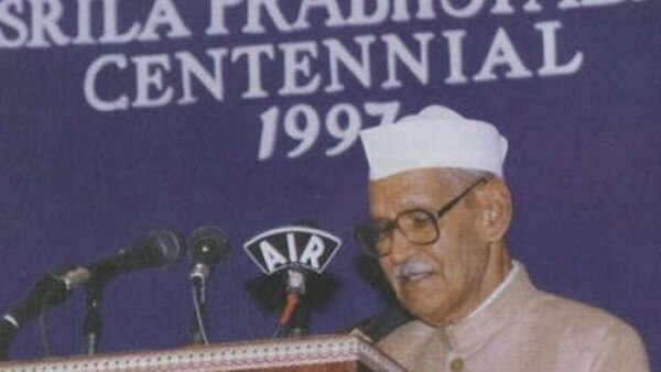 वीरेंद्र सखलेचा के शासन काल में प्रदर्शन के दौरान वरिष्ठ कांग्रेसी नेता शंकर दयाल शर्मा का कुर्ता फट गया था. ये वही शंकर दयाल शर्मा थे, जो बाद में भारत के राष्ट्रपति बने.