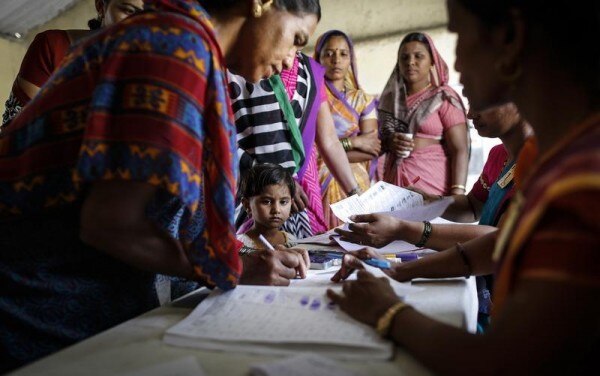 वोटिंग के दौरान की सांकेतिक इमेज (REUTERS/Danish Siddiqui)