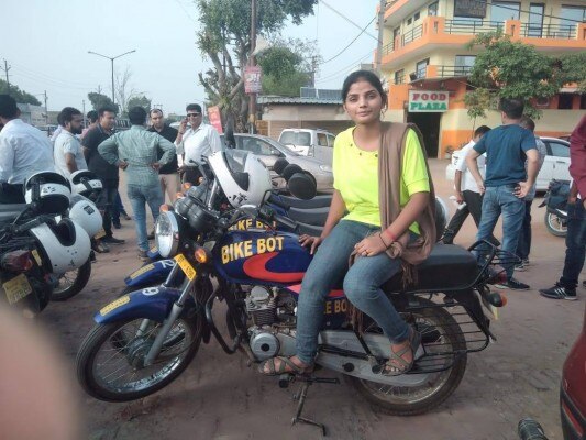 बाइक बोट महिलाओं के लिए भी बाइक सेवा उपलब्ध कराती थी. फोटो. फेसबुक पेज,