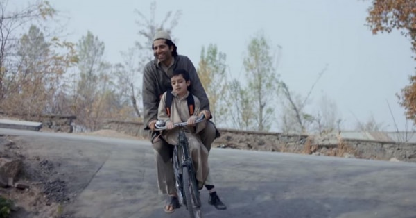 अब्बू रहमत के साथ हामिद.