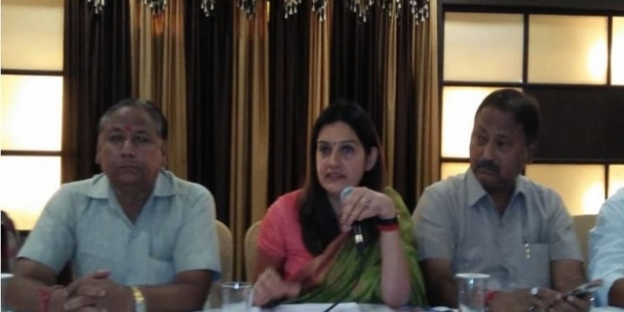 1 सितंबर को मथुरा के इसी प्रेस कान्फ्रेंस में प्रियंका चतुर्वेदी के साथ बदसलूकी की घटना हुई थी.