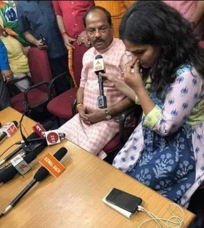 सोशल मीडिया पर वायरल है ये तस्वीर