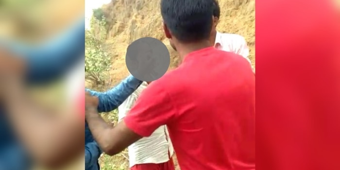 आरोपी पति-पत्नी को बंधक बनाकर रेत के टीले के पास ले गए थे, फिर बारी बारी से उन्होंने महिला के साथ गैंगरेप किया था.