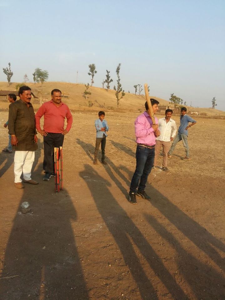 आकाश के बल्ला प्रेम की एक और निशानी
