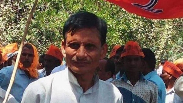 अमेठी में मारे गए पूर्व ग्राम प्रधान सुरेन्द्र सिंह.