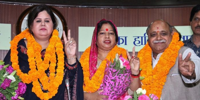 नॉर्थ एमसीडी के ज़ोन इलेक्शन में जीते हुए प्रत्याशी.