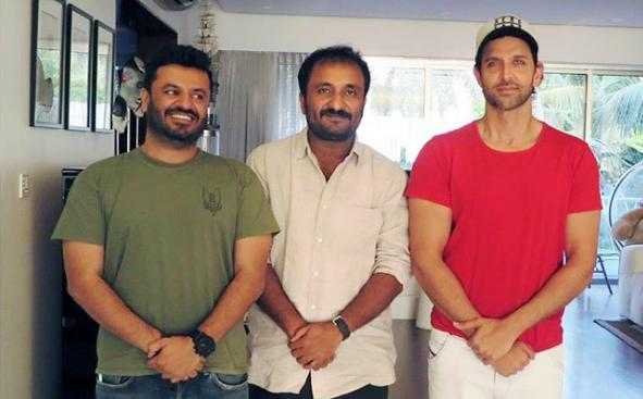 'सुपर 30' के डायरेक्टर विकास बहल, आनंद कुमार और ऋतिक रोशन. (बाएं से दाएं)