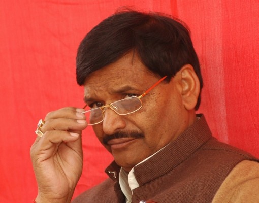मुलायम के छोटे भाई शिवपाल 2017 में पार्टी से अलग हुए और प्रगतिशील समाजवादी पार्टी (लोहिया) की नींव रखी.