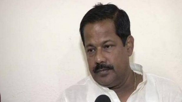 बीजेपी सांसद ने कहा है कि बच्चों की मौत 4जी की वजह से हो रही है.