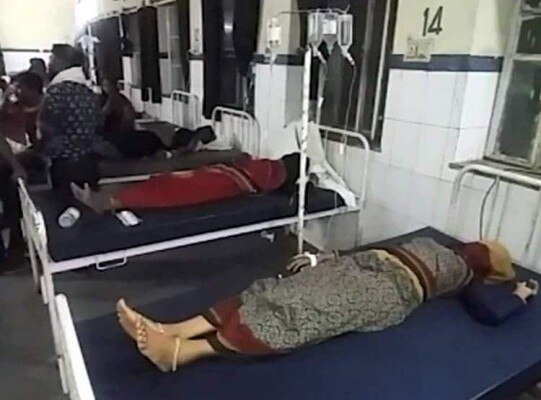 जमानत पर बाहर आए, जगन ने महिलाओं के साथ मारपीट की और फिर उन्हें बिना कपड़ों के पूरे गांव में घुमाया. उन महिलाओं को अस्पताल में भर्ती करवाया गया है.
