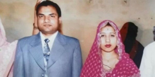 दर्शन और नीरज. ये शादी के समय की तस्वीर है.