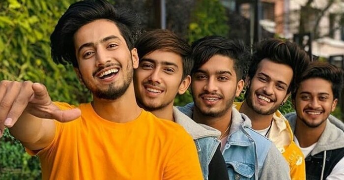 टिक-टॉक सेलेब्रिटीज़ फैज़ल और उनकी टीम, जिसे '07' बुलाया जाता है.