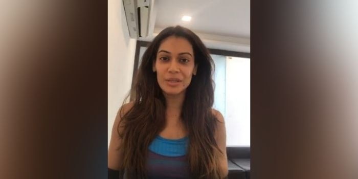 पायल रोहतगी ने फेसबुल लाइव के ज़रिए शबाना आज़मी पर निशाना साधा (वीडियो ग्रैब)