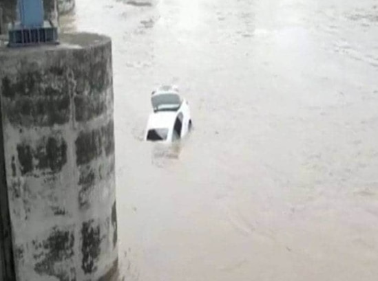 नहर में गाड़ी धकेलने के बाद बालक ने वीडियो बनाकर इंटरनेट पर भी डाल दी
