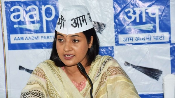 आम आदमी पार्टी के साथ अलका का साथ लगभग पांच साल का रहा, जबकि कांग्रेस के साथ उन्होंने 20 साल बिताए हैं.