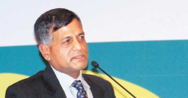 इनकम टैक्स की एक रिपोर्ट में अशोक लवासा पर कई आरोप लगाए गए थे. इनकम टैक्स की एक रिपोर्ट में अशोक लवासा पर कई आरोप लगाए गए थे.