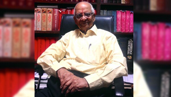 के पाराशरण के बेटे मोहन पाराशरण भी सॉलिसिटर जनरल रह चुके हैं. (तस्वीर साभार: बार एंड बेंच )