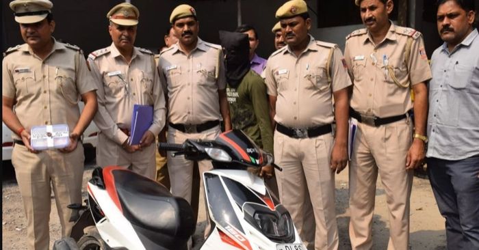 स्कूटी मौसी के यहां रखकर नोनू सोनीपत भाग गया था.