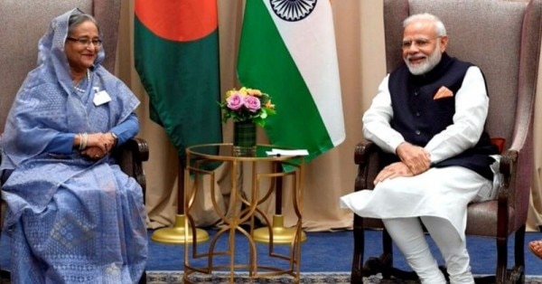 बांग्लादेश की प्रधानमंत्री शेख हसीना पीएम मोदी से मुलाकात के दौरान. फाइल फोटो-पीटीआई बांग्लादेश की प्रधानमंत्री शेख हसीना इस समय भारत के दौरे पर हैं.फोटो-पीटीआई