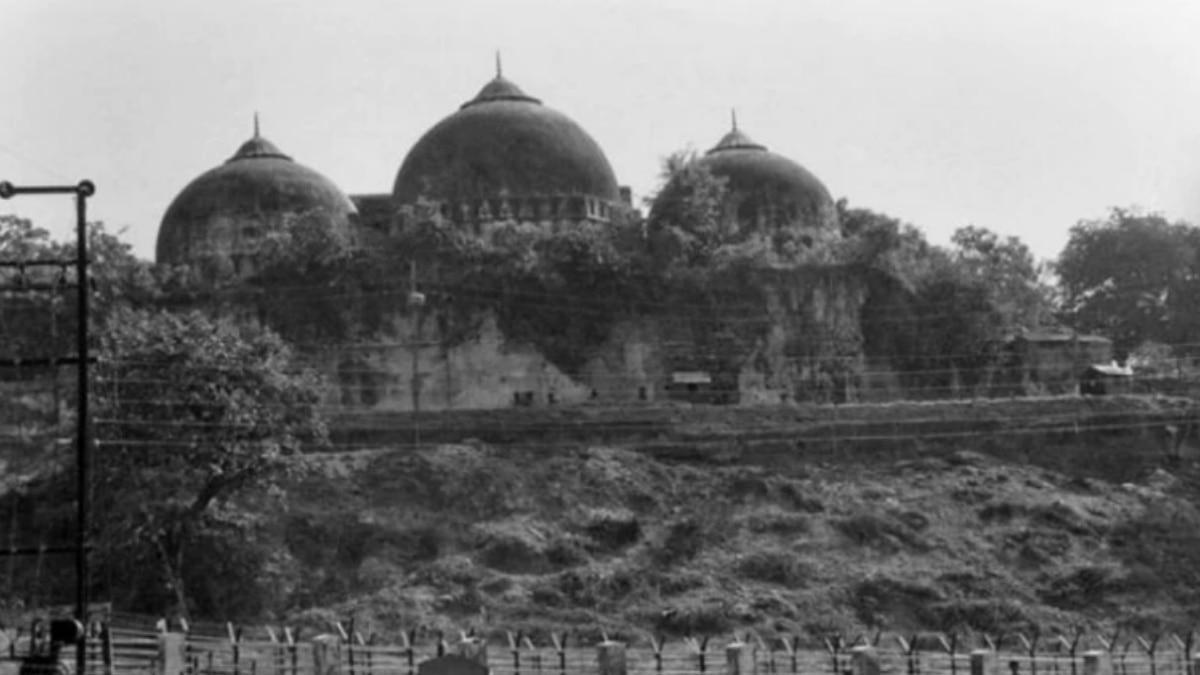 à¤• à¤¯ à¤¹ à¤…à¤¯ à¤§ à¤¯ à¤® à¤¬ à¤š à¤µ à¤² à¤— à¤® à¤¬à¤¦ à¤• à¤¨ à¤š Babri Masjid Title Suit What Exists In The Place Of Main Domes Of Babri Mosque