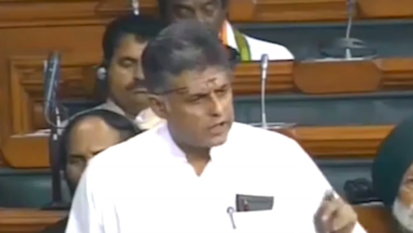 कांग्रेस के नेता मनीष तिवारी ने बुधवार को कोवैक्सीन के इस्तेमाल पर सवाल उठाए. (फाइल फोटो) Manish Tiwari