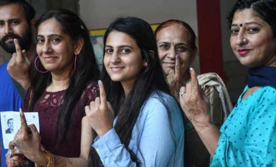 जनता ने जब भरपूर मन से अपना-अपना विधायक चुना होगा तो क्या पता होगा कि चुनाव जीतने के बाद उनके विधायक ऐसे दर-ब-दर मारे-मारे फिरेंगे. जानवरों की तरह बाड़ेबंदी में रहेंगे. इस होटल उस रेस्तरां भागते रहेंगे. बसों में बैठकर इधर से उधर ले जाए जाएंगे, सिर्फ़ इस डर से कि कहीं कोई और ना ख़रीद ले