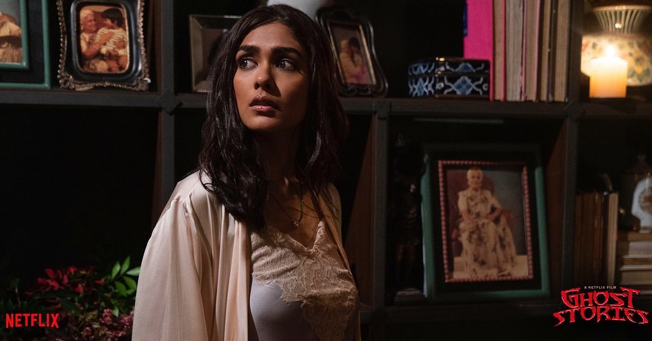 करण जौहर की फिल्म की नायिका 'सुपर 30' और 'बाटला हाउस' जैसी फिल्मों में काम कर चुकी मृणाल ठाकुर.