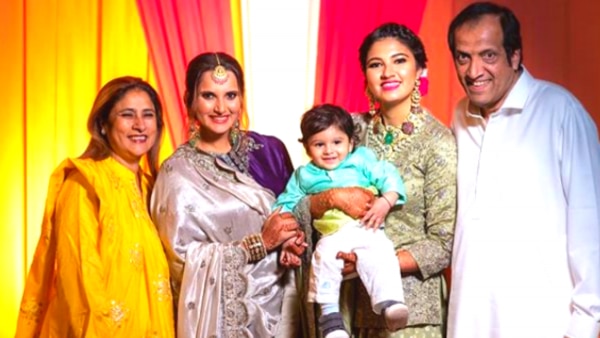 Anam And Sania With Family