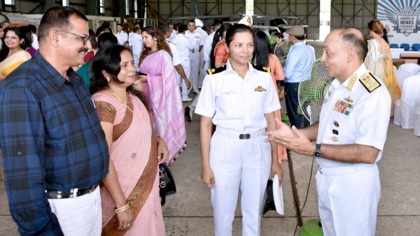 Shivangi With Parents