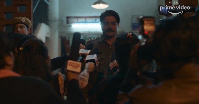 'पाताल लोक' के एक सीन में जयदीप अहलावत. जयदीप नेटफ्लिक्स 2020 कैलेंडर के भी हिस्सा हैं. और एमेज़ॉन प्राइम का तो सबूत ही आप देख रहे हैं. 'पाताल लोक' के एक सीन में जयदीप अहलावत. जयदीप नेटफ्लिक्स 2020 कैलेंडर के भी हिस्सा हैं. और एमेज़ॉन प्राइम का तो सबूत ही आप देख रहे हैं.