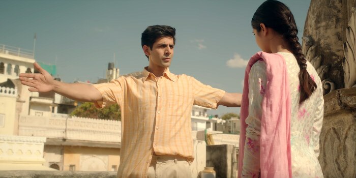 'लव आजकल 2' के एक सीन में कार्तिक आर्यन और सारा अली खान. Artik