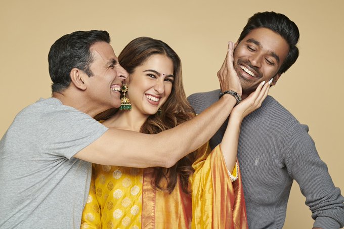 यही फोटो पोस्ट कर सोशल मीडिया पर इस फिल्म की अनाउंसमेंट की गई थी. यही फोटो पोस्ट कर सोशल मीडिया पर इस फिल्म की अनाउंसमेंट की गई थी.