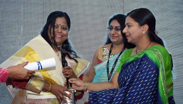 आज पन्द्रह साल बाद प्रतिमा अपनी ज़िन्दगी जी रही हैं. अपनी शर्तों पर. (तस्वीर: फेसबुक) Prat 10