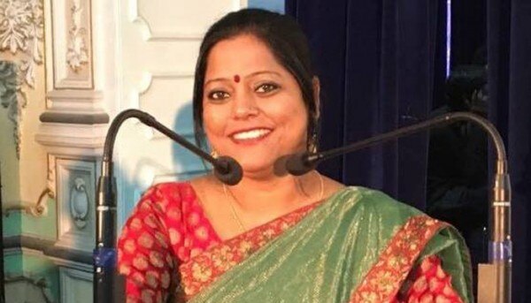 आज प्रतिमा को उनके काम की वजह से जाना जाता है. पत्रिकाओं में उनकी रचनाएं छपती हैं. (तस्वीर: फेसबुक) Prat 9