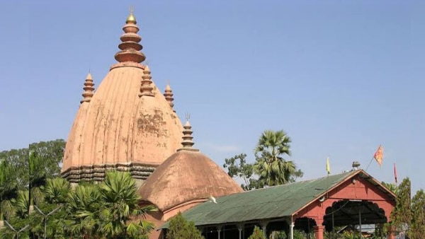 शिवसागर में एक पुराना मंदिर (फोटो: विकिपीडिया) Shivsagar