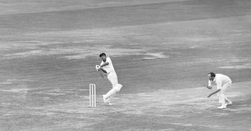 England Cricket Team के खिलाफ Lord's में हुक शॉट खेलते Ajit Wadekar Ajit Wadekar 800