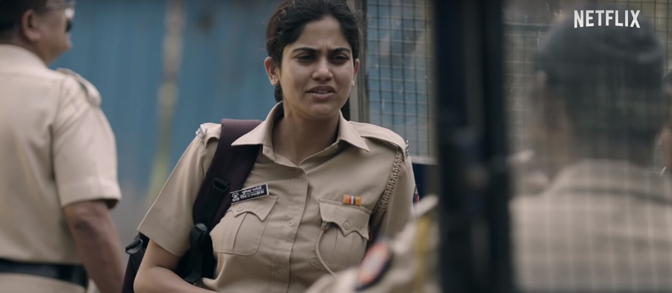 इस कॉन्स्टेबल को मिशन के लिए सिर्फ इसलिए चुना जाता है क्योंकि ये अट्रैक्टिव नहीं है. ये बात सीरीज़ के बैकड्रॉप में काफी कॉन्ट्रडिक्ट्री है. इस कॉन्स्टेबल को मिशन के लिए सिर्फ इसलिए चुना जाता है क्योंकि ये अट्रैक्टिव नहीं है. ये बात सीरीज़ के बैकड्रॉप में काफी कॉन्ट्रडिक्ट्री है.