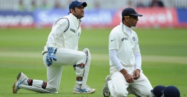 एमएस धोनी और राहुल द्रविड़ की टेस्ट सीरीज़ की तस्वीर. फोटो: Getty Dhoni Dravid