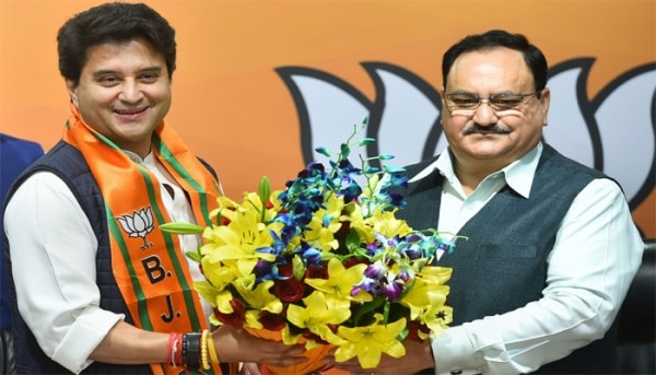पिछले दिनों ज्योतिरादित्य सिंधिया को जेपी नड्डा ने बीजेपी में शामिल कराया था. (Photo: PTI) पिछले दिनों ज्योतिरादित्य सिंधिया को जेपी नड्डा ने बीजेपी में शामिल कराया था. (Photo: PTI)