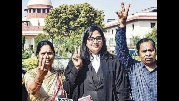 सीमा कुशवाहा इटावा की रहने वाली हैं. IAS बनना चाहती थीं, लेकिन निर्भया केस ने फैसला बदलवा दिया. (फोटो- सीमा का फेसबुक पेज) Seema Kushwaha 2