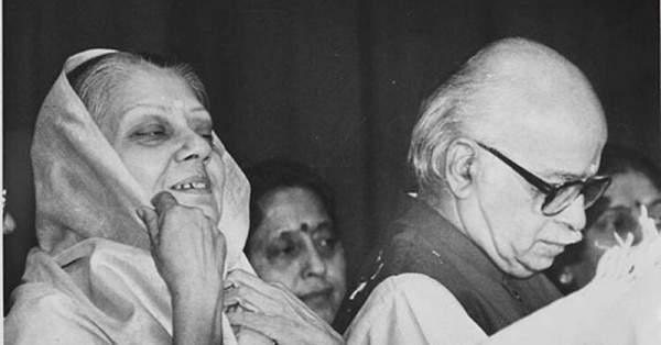 विजयराजे सिंधिया बीजेपी की संस्थापक सदस्य थीं. विजयराजे सिंधिया बीजेपी की संस्थापक सदस्य थीं.